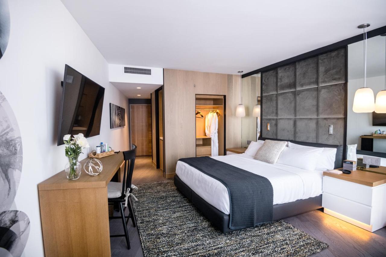 Suite Lit King-Size - Accessible - Niveau Club Skyline
