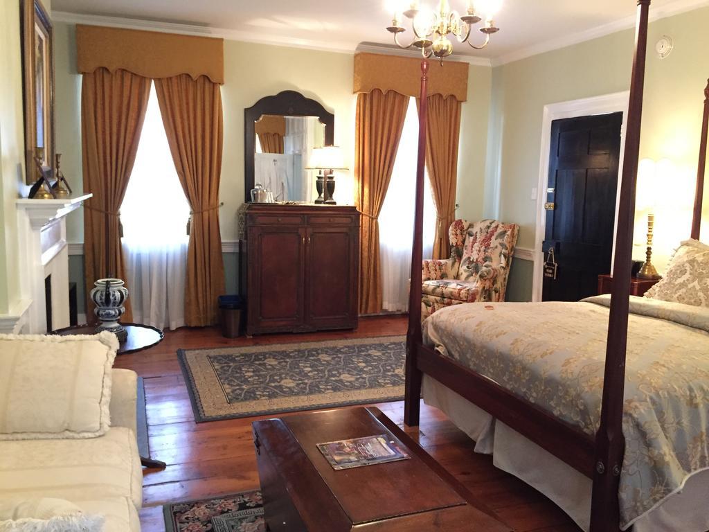 Quarto Queen com Vista para o Jardim